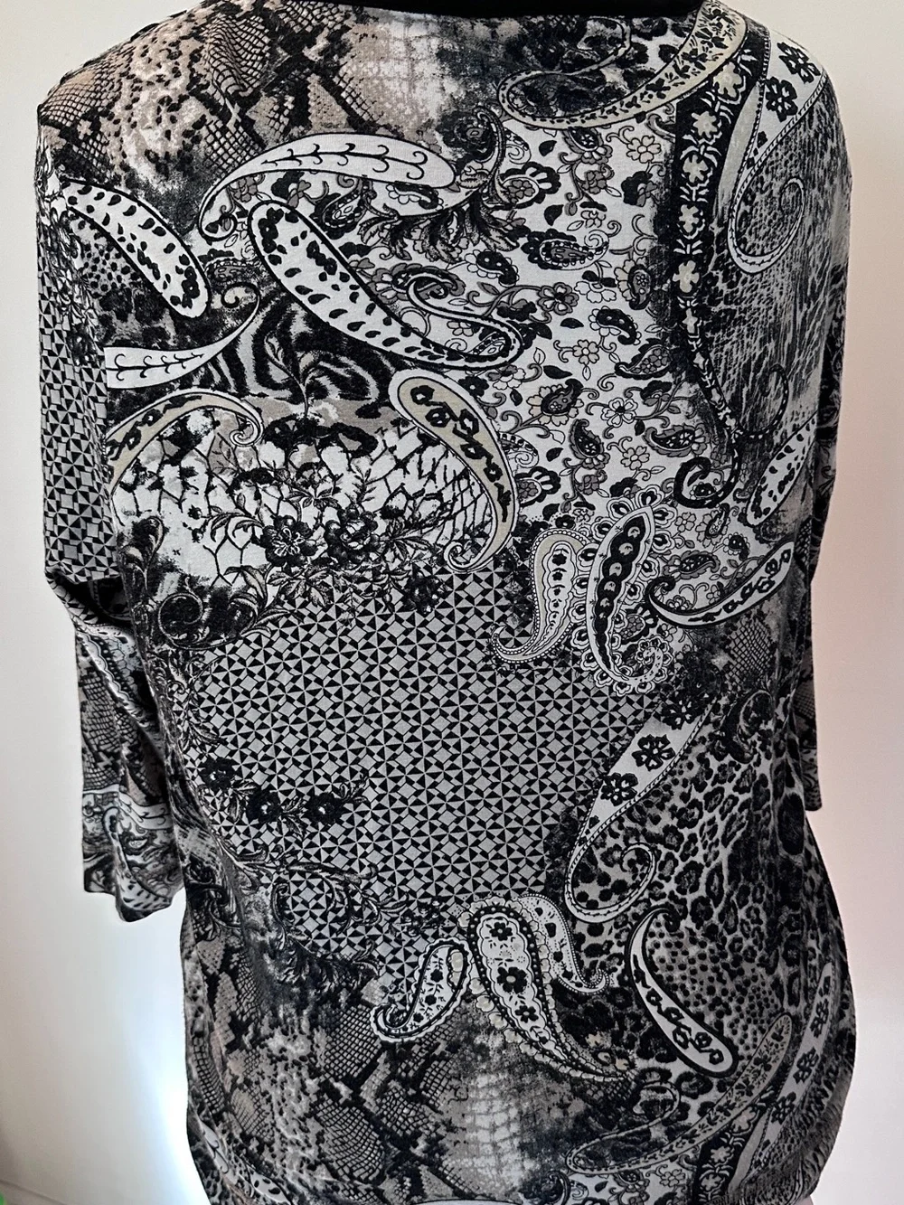 Lightweight Jacket - Picture 2 of 4